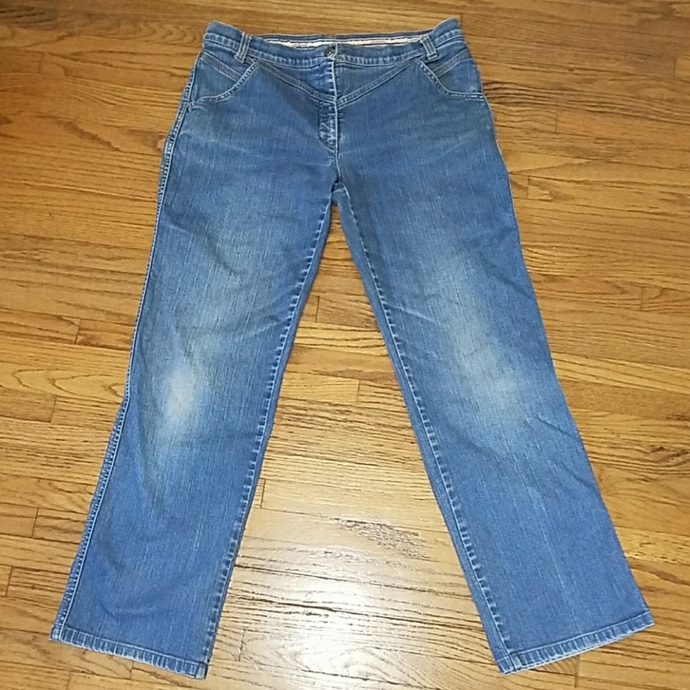 Armani Collezioni Jeans.